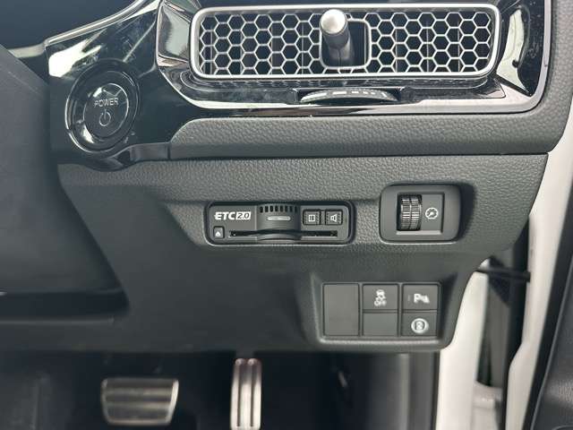 ホンダ シビック ２．０ Ｅ：ＨＥＶ R6年 () 99