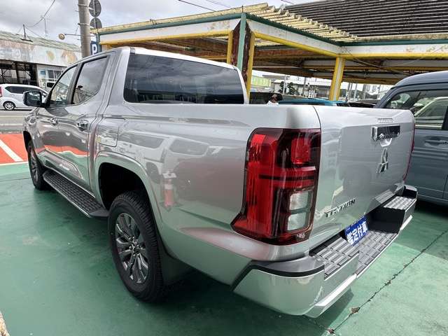 三菱 トライトン ２．４ ＧＬＳ ディーゼルターボ ４ＷＤ R7年 () 99