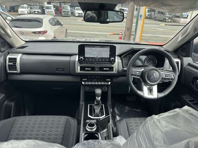 三菱 トライトン ２．４ ＧＬＳ ディーゼルターボ ４ＷＤ R7年 () 99