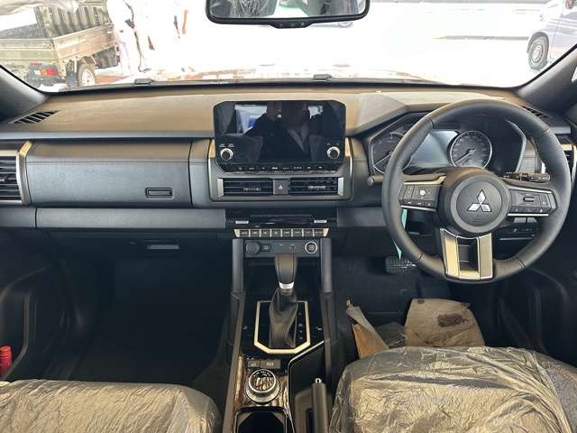 三菱 トライトン ２．４ ＧＳＲ ディーゼルターボ ４ＷＤ R7年 () 99