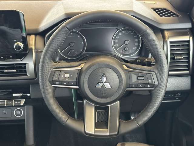 三菱 トライトン ２．４ ＧＳＲ ディーゼルターボ ４ＷＤ R7年 () 99