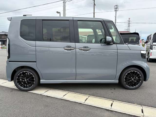 ホンダ Ｎ　ＢＯＸ カスタム ６６０ ターボ コーディネートスタイル モノトーン R8年 () 99