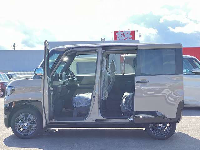 三菱 デリカ　ミニ ６６０ Ｇ プレミアム ４ＷＤ R8年 () 99