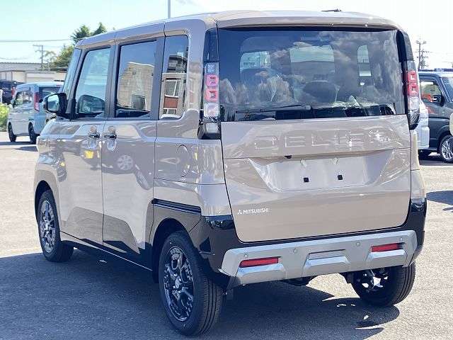 三菱 デリカ　ミニ ６６０ Ｇ プレミアム ４ＷＤ R8年 () 99