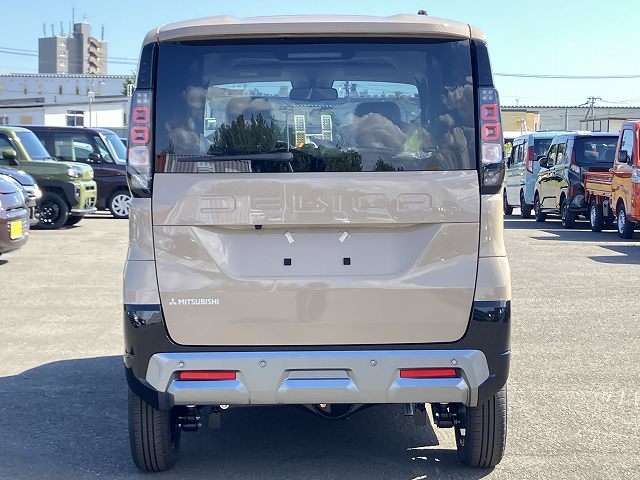 三菱 デリカ　ミニ ６６０ Ｇ プレミアム ４ＷＤ R8年 () 99