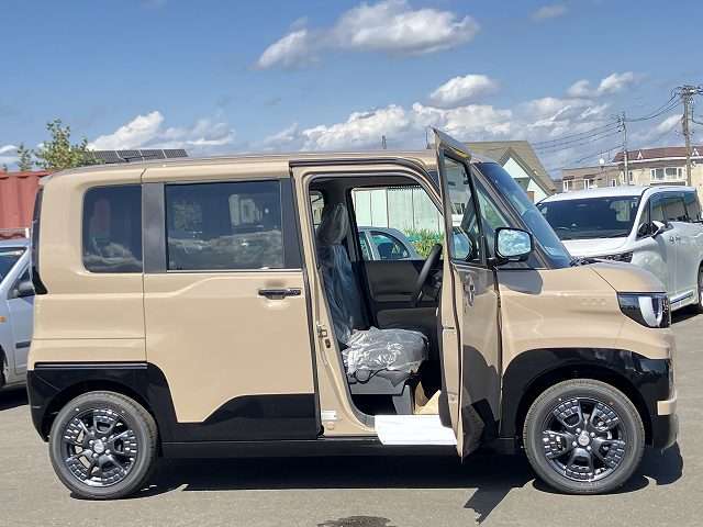 三菱 デリカ　ミニ ６６０ Ｇ プレミアム ４ＷＤ R8年 () 99