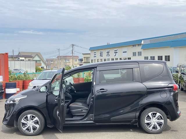 トヨタ シエンタ １．５ Ｇ クエロ ４ＷＤ R2年 () 99