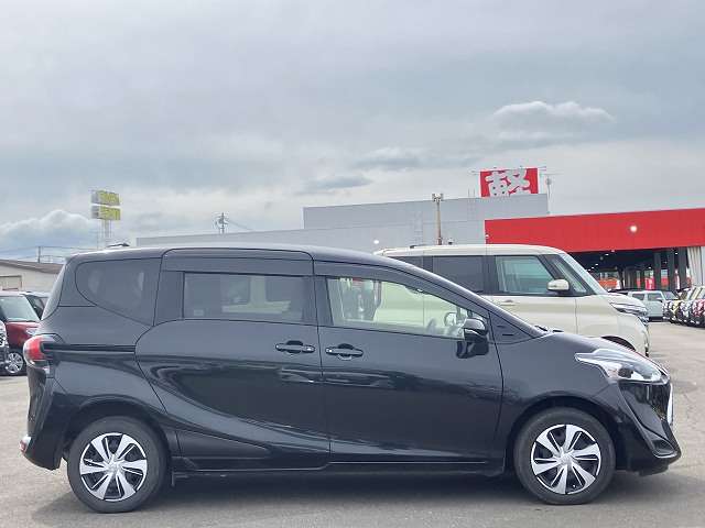 トヨタ シエンタ １．５ Ｇ クエロ ４ＷＤ R2年 () 99