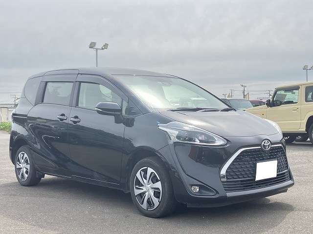 トヨタ シエンタ １．５ Ｇ クエロ ４ＷＤ R2年 () 99