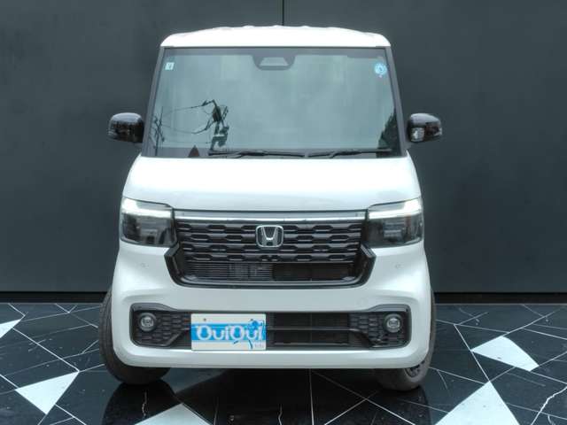 ホンダ Ｎ　ＢＯＸ カスタム ６６０ ターボ ブラック スタイル ４ＷＤ R8年 () 99