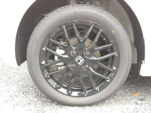 ホンダ Ｎ　ＢＯＸ カスタム ６６０ ターボ ブラック スタイル ４ＷＤ R8年 () 99