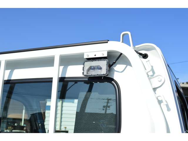 スズキ キャリイトラック ６６０ ＫＣ農繁 ３方開 ４ＷＤ R8年 () 99