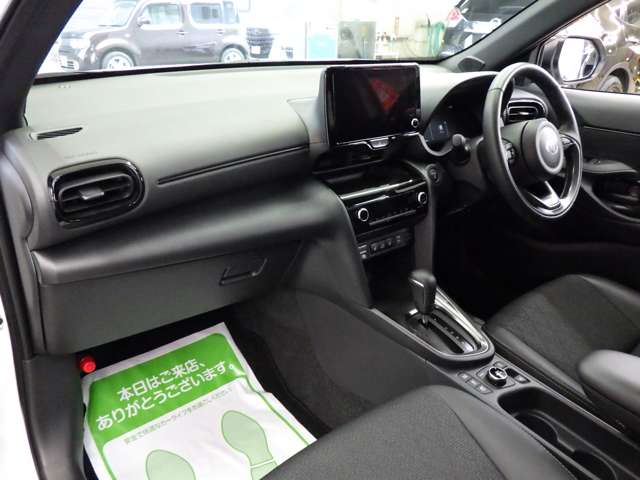 トヨタ ヤリスクロス　ハイブリッド １．５ ハイブリッド Ｚ Ｅ－ＦＯＵＲ ４ＷＤ R7年 () 99