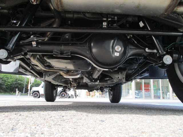 スズキ ジムニー　ノマド １．５ ＦＣ ４ＷＤ R8年 () 99