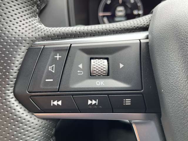 三菱 アウトランダーＰＨＥＶ ＰＨＥＶ ２．４ Ｐ ４ＷＤ R5年 () 99