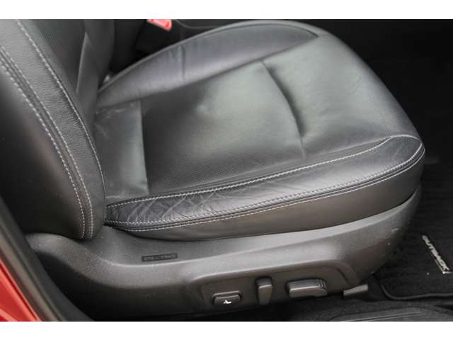 スバル レガシィアウトバック ２．５ リミテッド ４ＷＤ H30年 () 99