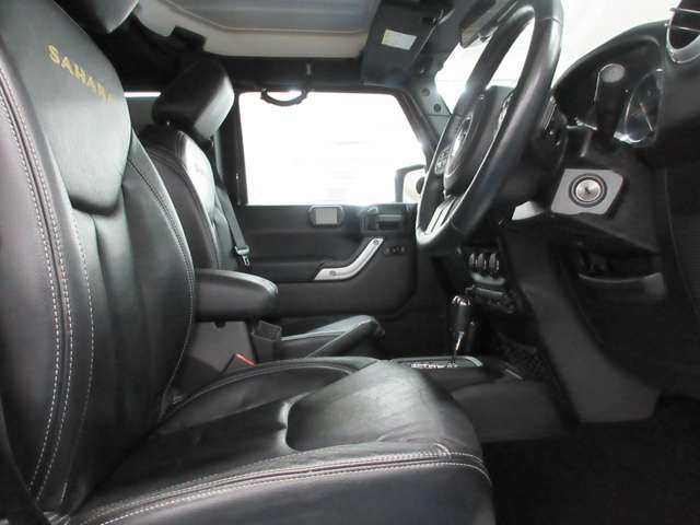 ジープ ラングラー　アンリミテッド アンリミテッド サハラ ４ＷＤ H25年 (関東) 99