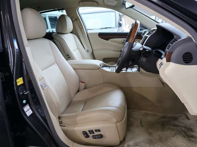 レクサス ＬＳ４６０ バージョンＣ　Ｉパッケージ H22年 (関東) 99