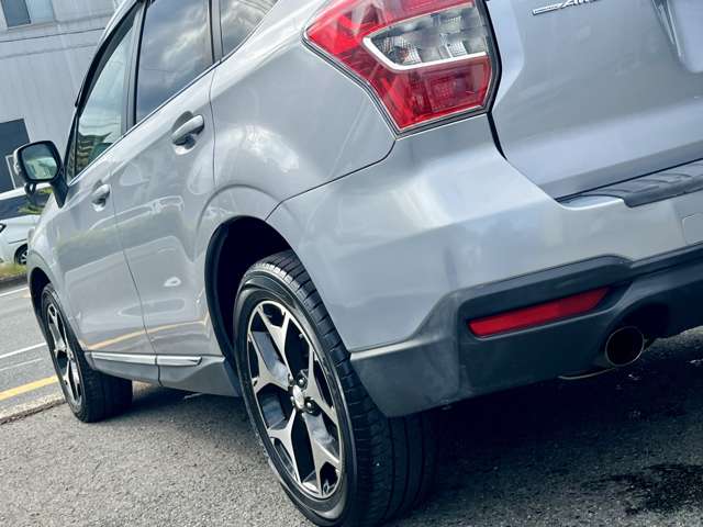 スバル フォレスター ２．０ＸＴ アイサイト ４ＷＤ H25年 () 99