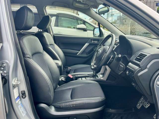 スバル フォレスター ２．０ＸＴ アイサイト ４ＷＤ H25年 () 99