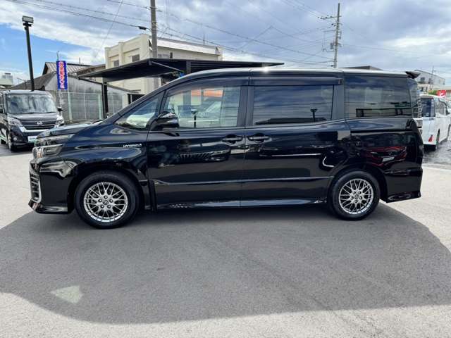 トヨタ ヴォクシー １．８ ハイブリッド ＺＳ H28年 (近畿) 99