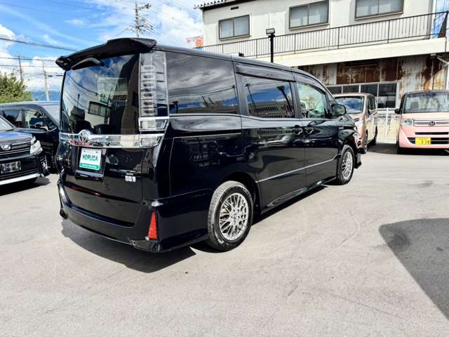 トヨタ ヴォクシー １．８ ハイブリッド ＺＳ H28年 (近畿) 99