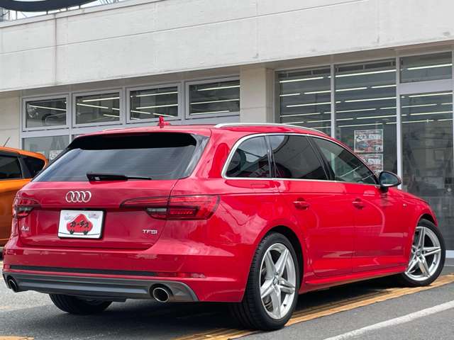 アウディ Ａ４　アバント ２．０ ＴＦＳＩ Ｓラインパッケージ H29年 (近畿) 99