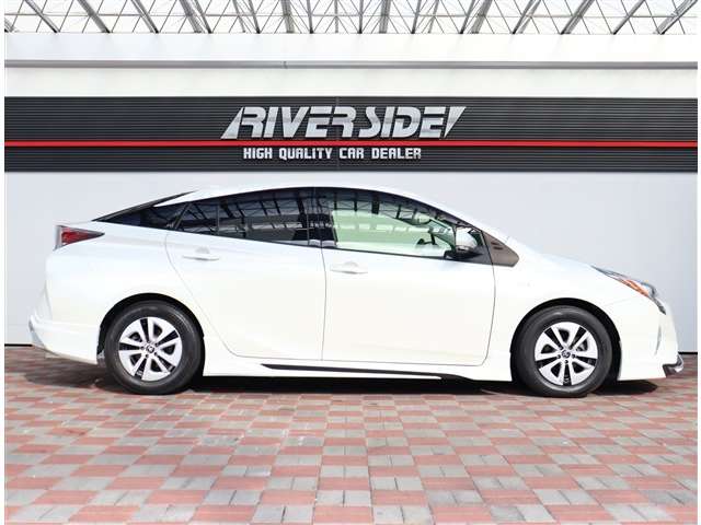 トヨタ プリウス １．８ Ｓ セーフティ プラス H29年 (関東) 99