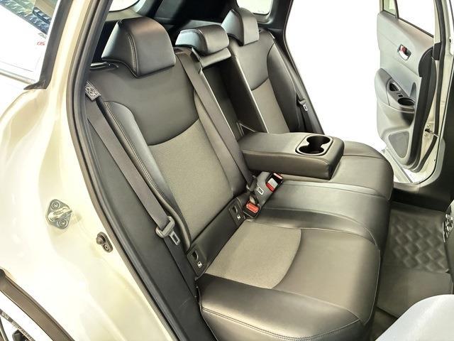 トヨタ カローラクロス　ハイブリッド １．８ ハイブリッド Ｚ Ｅ－ＦＯＵＲ ４ＷＤ R6年 (中国) 99