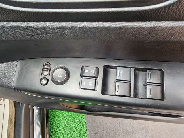 ホンダ Ｎ　ＢＯＸ ６６０ Ｇ ＳＳパッケージ H28年 (九州・沖縄) 99