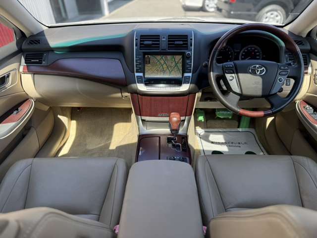 トヨタ クラウンマジェスタ ４．３ Ｉ－ＦＯＵＲ ４ＷＤ H21年 (北海道) 99