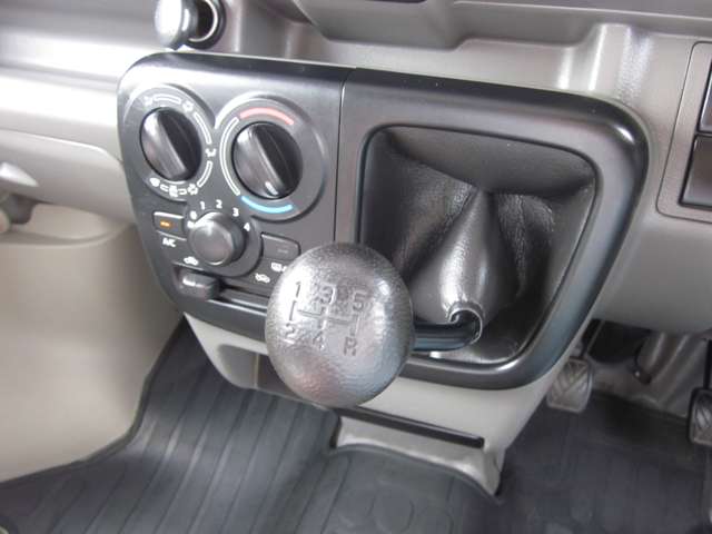 スズキ エブリイ ６６０ ＰＣ リミテッド ハイルーフ ４ＷＤ H28年 () 99