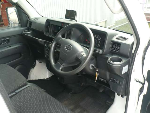 ダイハツ ハイゼットカーゴ ６６０ デラックス ＳＡＩＩＩ ハイルーフ ４ＷＤ R3年 () 99