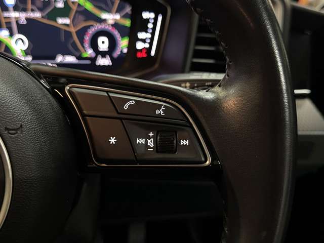 アウディ Ａ１　スポーツバック ２５ ＴＦＳＩ アドバンスト R2年 (関東) 99