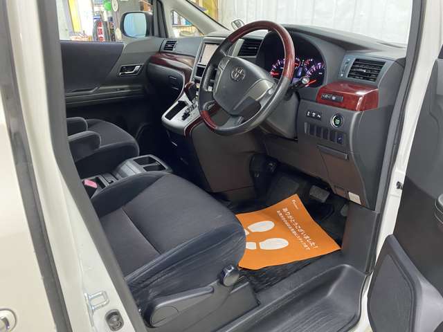 トヨタ ヴェルファイア ２．４Ｚ H22年 (近畿) 99