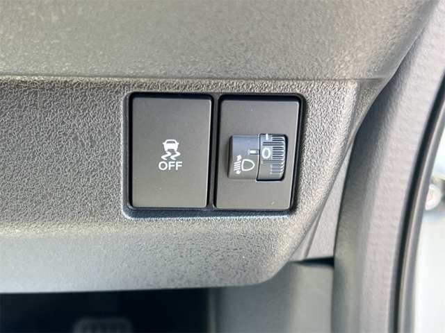 ホンダ Ｎ　ＢＯＸ カスタム ６６０ R8年 (近畿) 99