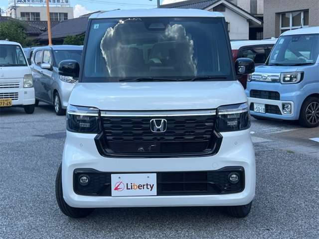 ホンダ Ｎ　ＢＯＸ カスタム ６６０ ブラック スタイル R8年 (近畿) 99