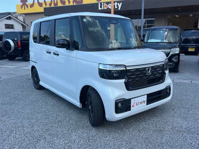 ホンダ Ｎ　ＢＯＸ カスタム ６６０ ブラック スタイル R8年 (近畿) 99