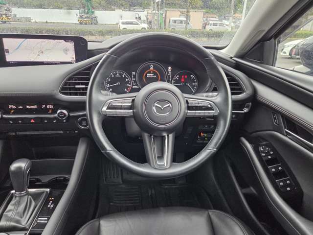 マツダ ＭＡＺＤＡ３　セダン ２．０ ２０Ｓ Ｌパッケージ R2年 () 99