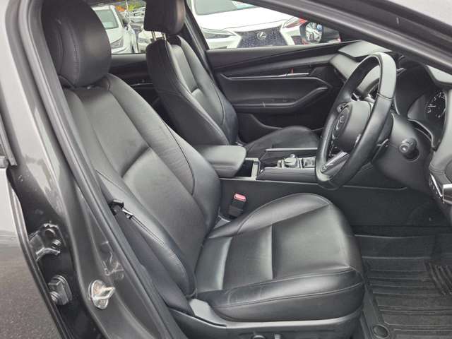 マツダ ＭＡＺＤＡ３　セダン ２．０ ２０Ｓ Ｌパッケージ R2年 () 99