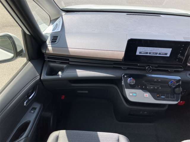 日産 セレナ １．４ Ｅ－ＰＯＷＥＲ ハイウェイスターＶ R8年 (東海) 99