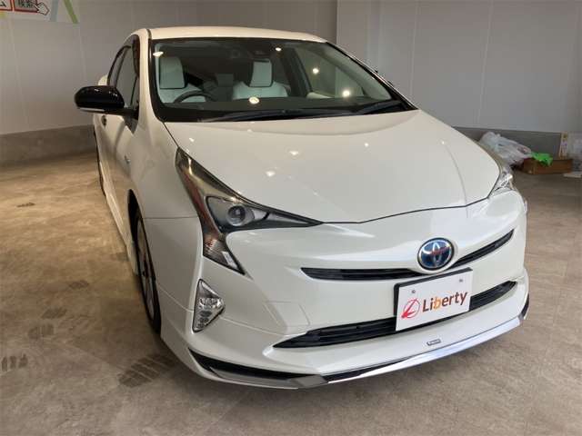 トヨタ プリウス １．８ Ｓ ツーリングセレクション H29年 (近畿) 99
