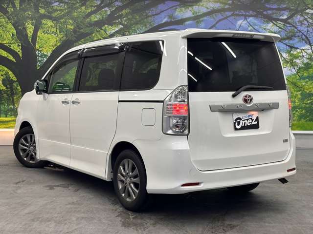 トヨタ ヴォクシー ２．０ ＺＳ 煌 H22年 () 99
