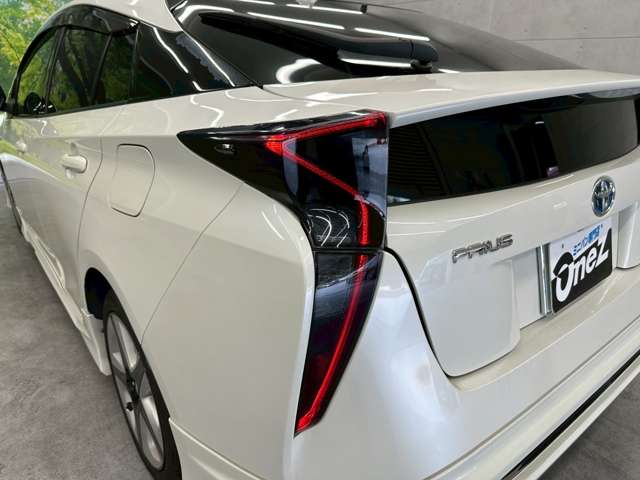 トヨタ プリウス １．８ Ｓ ツーリングセレクション H27年 (近畿) 99