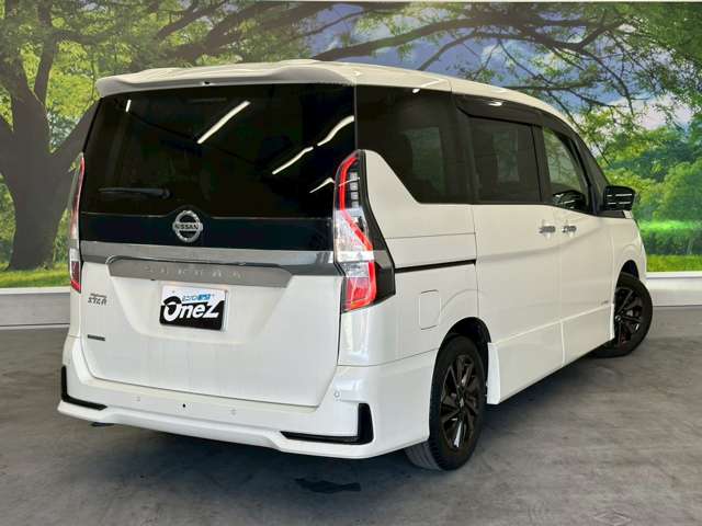日産 セレナ ２．０ ハイウェイスター Ｖ アーバンクロム R4年 (近畿) 99
