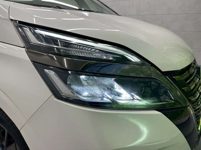 日産 セレナ ２．０ ハイウェイスター Ｖ アーバンクロム R4年 (近畿) 99