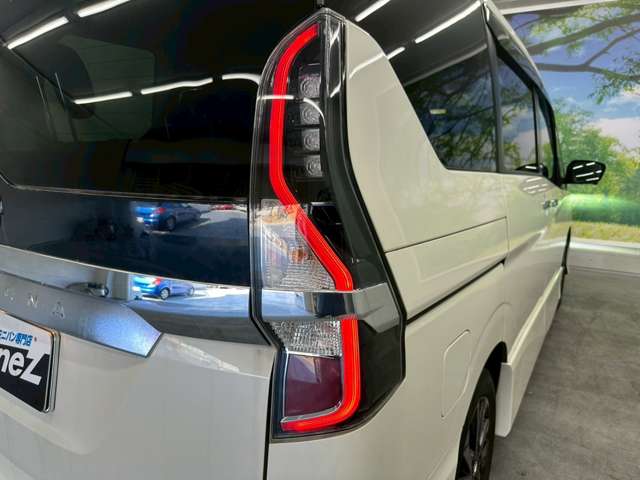 日産 セレナ ２．０ ハイウェイスター Ｖ アーバンクロム R4年 (近畿) 99