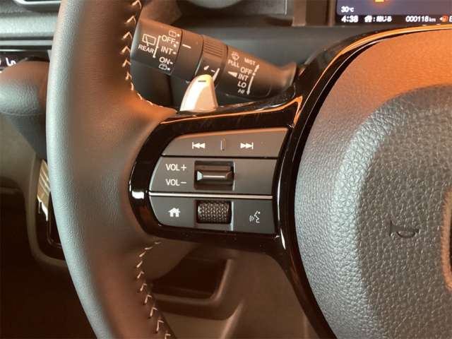 ホンダ Ｎ　ＢＯＸ カスタム ６６０ ターボ コーディネートスタイル ２トーン R8年 () 99