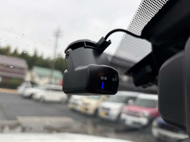 日産 キックス １．２ Ｘ ツートーン インテリアエディション （Ｅ－ＰＯＷＥＲ） R4年 (近畿) 99