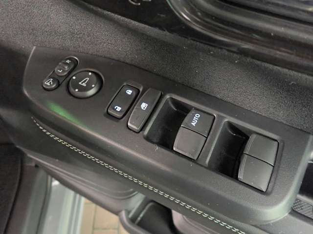 ホンダ Ｎ　ＢＯＸ カスタム ６６０ コーディネートスタイル モノトーン R7年 () 99